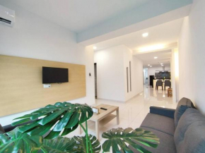Queensway Homestay One 10Pax 3Rooms
